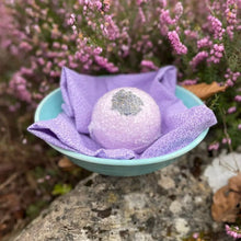 Load image into Gallery viewer, Lavender Infusion - Frizzbombbathbombs
