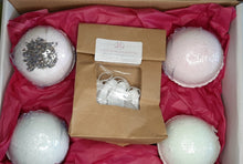 Load image into Gallery viewer, Frizz Bomb Tea Set - Frizzbombbathbombs
